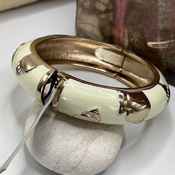 White Enamel Geometric Pattern Accented with Clear Crystals in Gold Hinged NWT - Picture 8 of 10